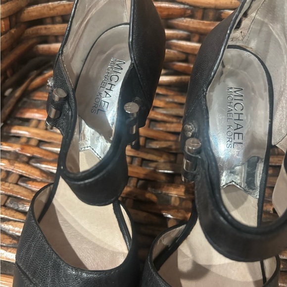 Michael Kors Black Peep-Toe Heels in size 9. Great condition! - Picture 5 of 15